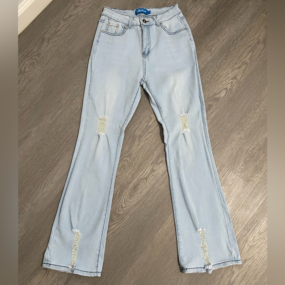 Kalowa High Waisted Light Wash Jeans Size 9